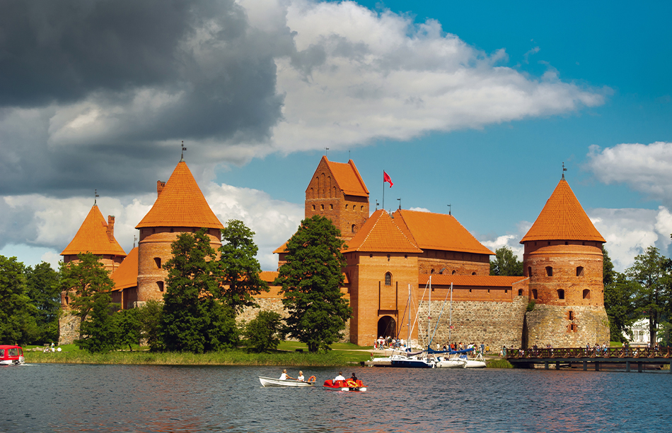 Top 5 Popular Must-See Attractions in Lithuania
